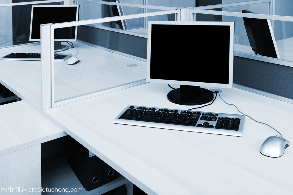 现代办公室中的智能化办公设备